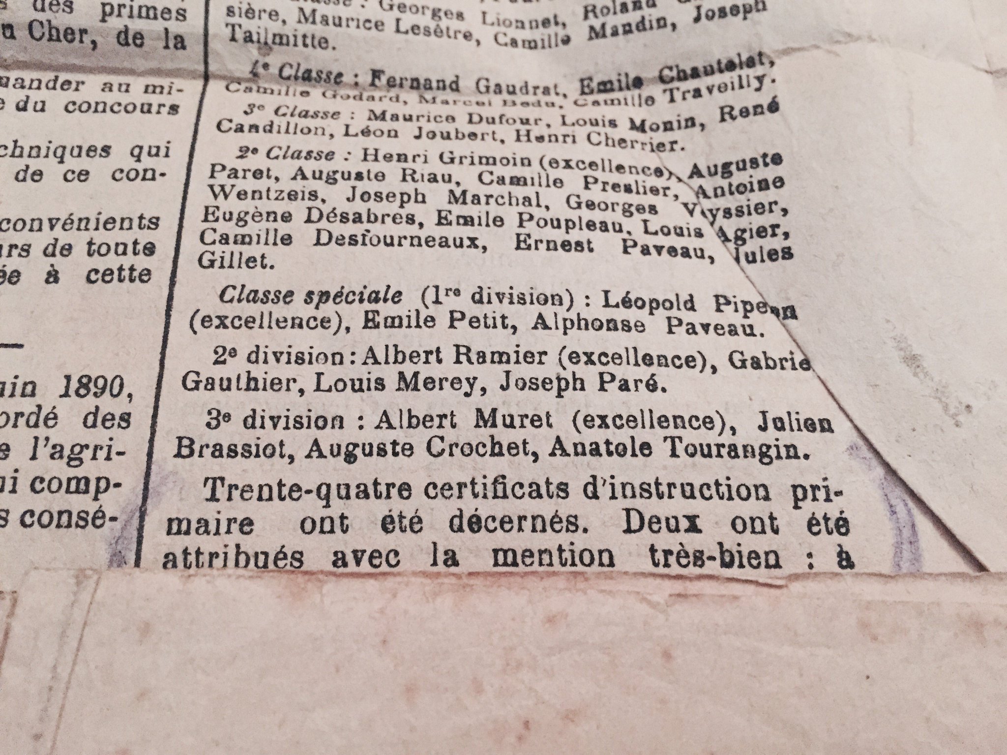 Dans le journal de 1895, j'apprends que ton oncle René a obtenu une mention très bien à son certificat d'instruction primaire https://t.co/NWcJITCx9U